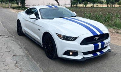 Ford Mustang Wedding Car